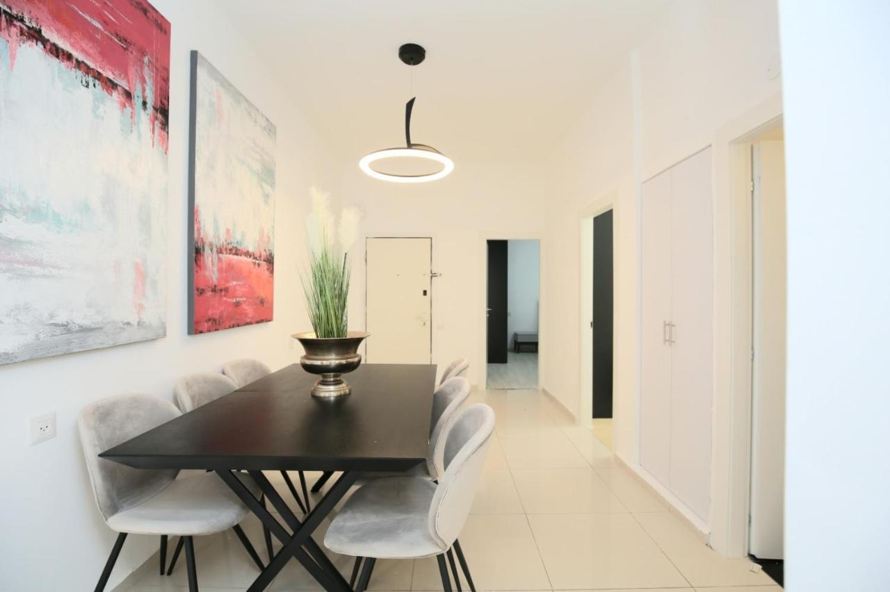 City Center Luxury Apartment In نتانيا المظهر الخارجي الصورة